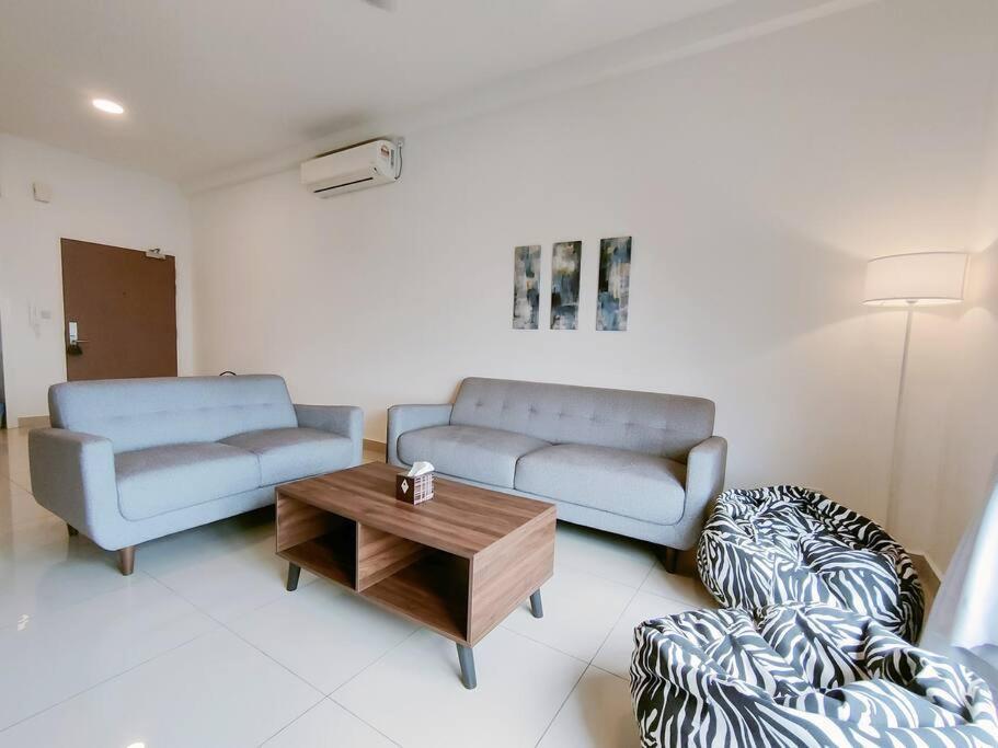 Meridin Medini, Iskandar Puteri, Johor Apartment *